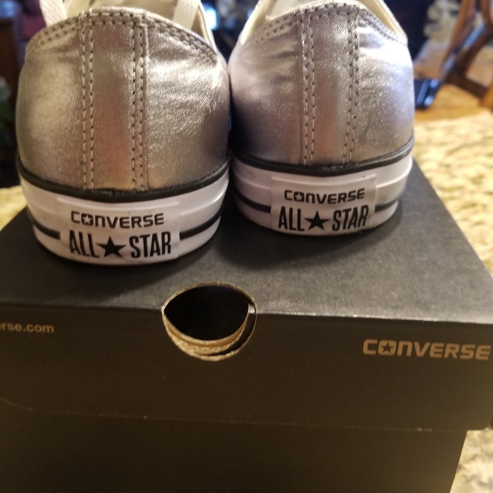 Converse shoes - Picture 4 of 5